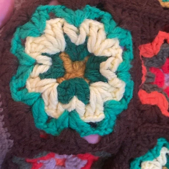 Vintage Handmade Granny Square Afghan Blanket 80”x50” - Picture 4 of 7